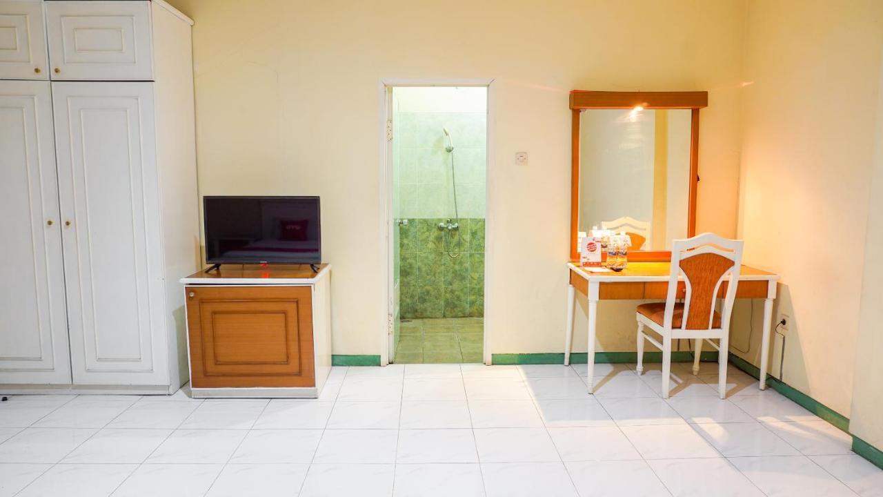Oyo 2085 Chrysanta Hotel Bandung Extérieur photo
