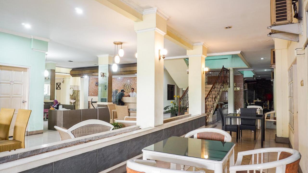 Oyo 2085 Chrysanta Hotel Bandung Extérieur photo