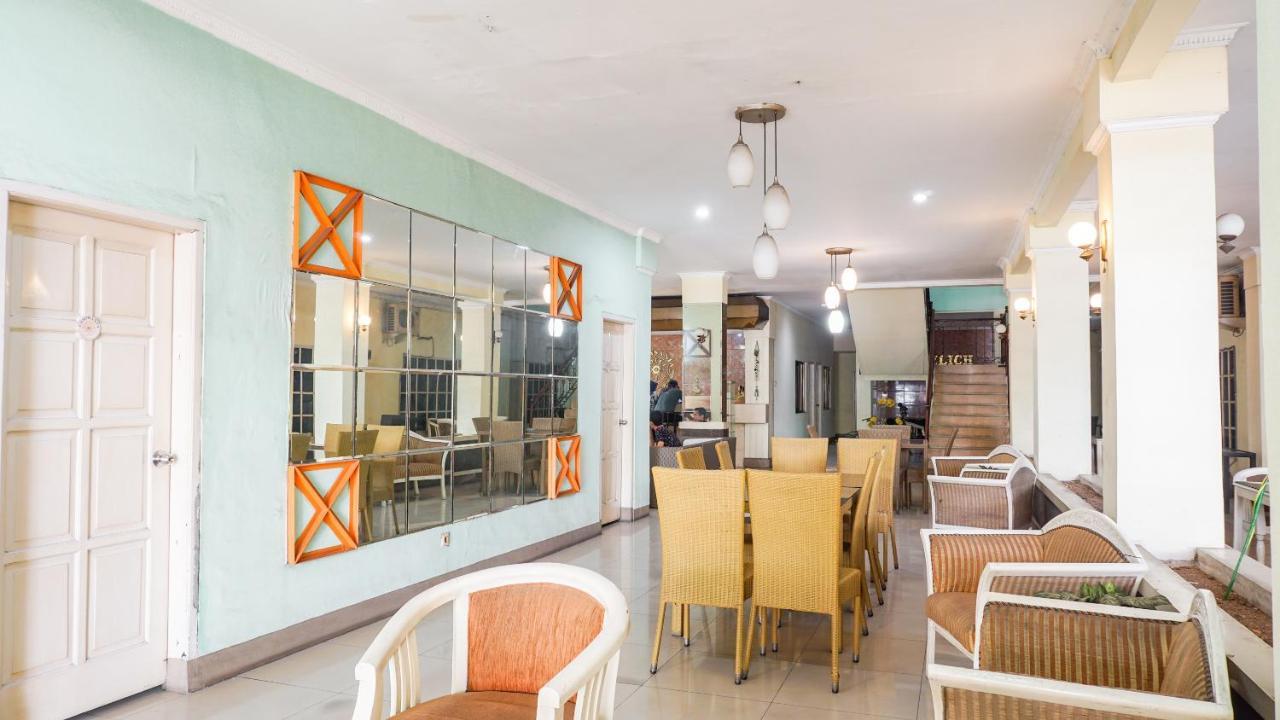 Oyo 2085 Chrysanta Hotel Bandung Extérieur photo