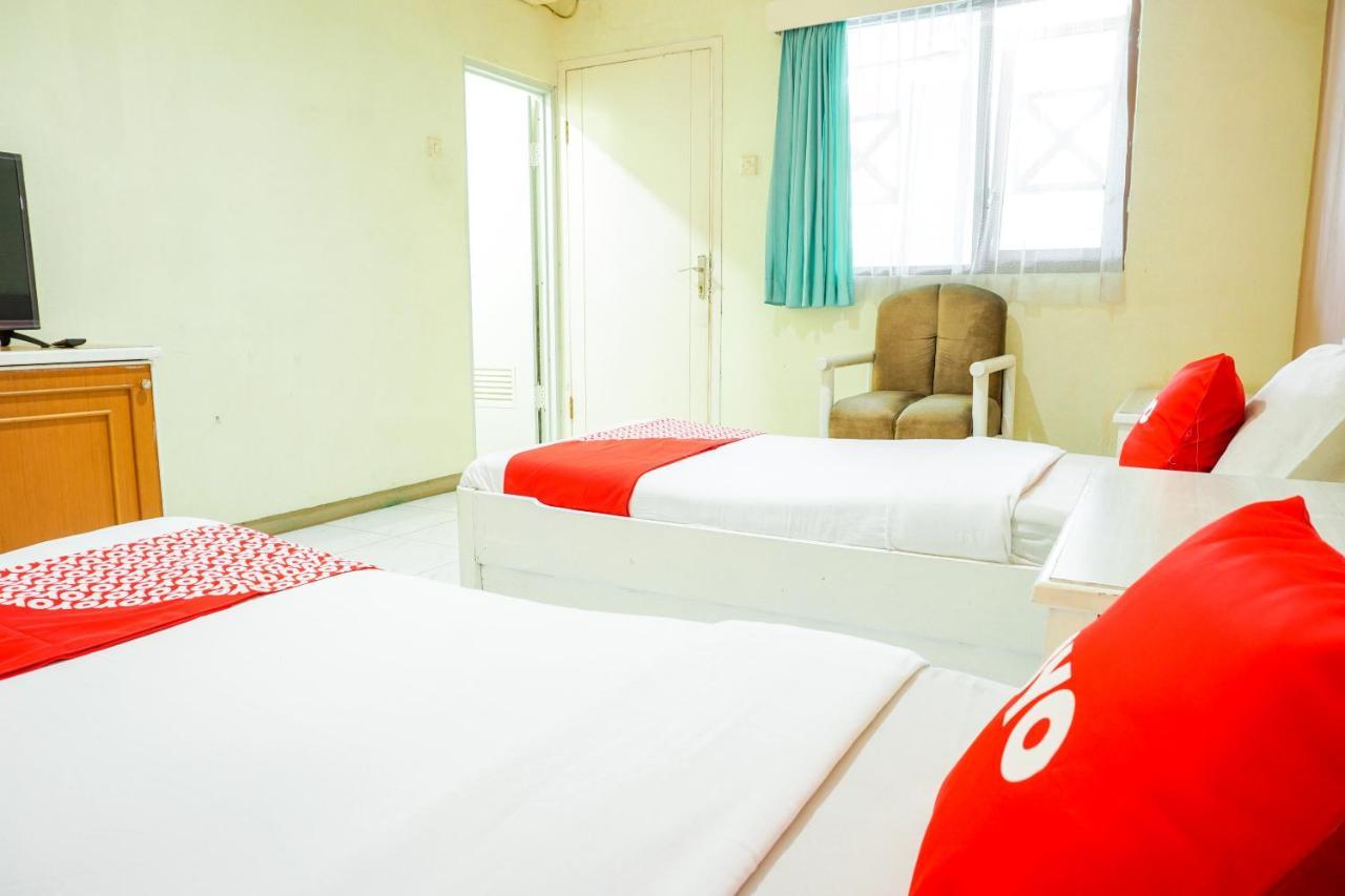 Oyo 2085 Chrysanta Hotel Bandung Extérieur photo