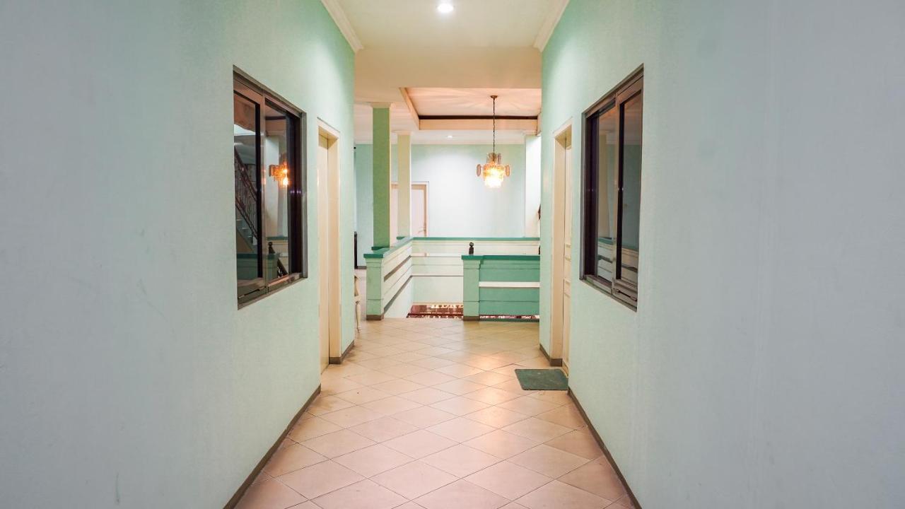Oyo 2085 Chrysanta Hotel Bandung Extérieur photo